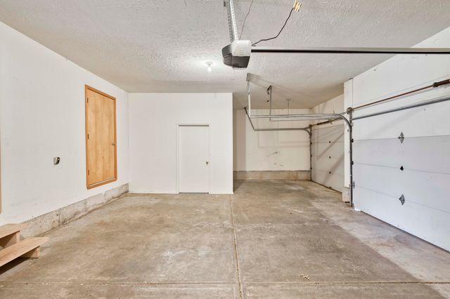 1535 W Deerfield Street, Springfield, MO 65807