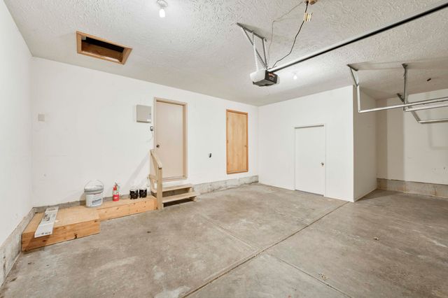 1535 W Deerfield Street, Springfield, MO 65807