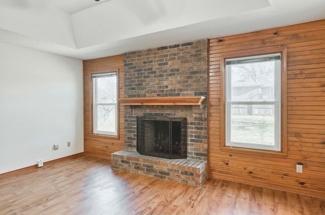 1535 W Deerfield Street, Springfield, MO 65807