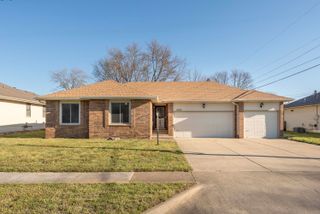 1535 W Deerfield Street, Springfield, MO 65807