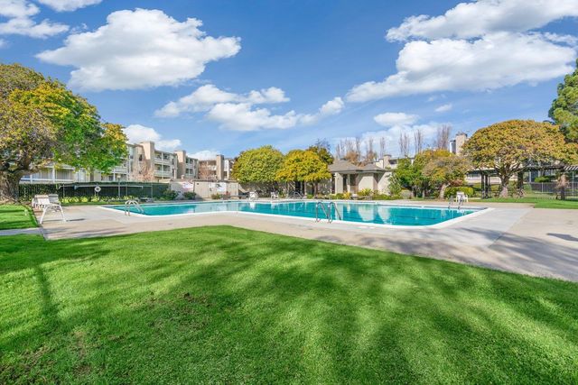 1171 Compass 201, Foster City, CA 94404