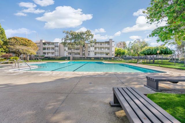 1171 Compass 201, Foster City, CA 94404