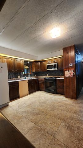 465 Pecan, Onalaska, TX 77360