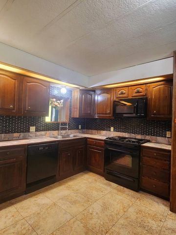 465 Pecan, Onalaska, TX 77360