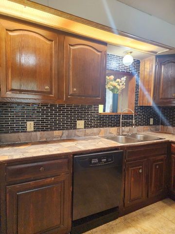 465 Pecan, Onalaska, TX 77360
