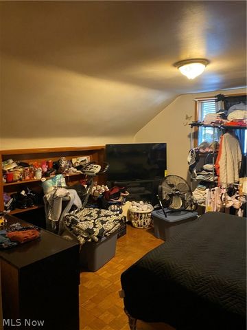 6622 lansing, Cleveland, OH 44105