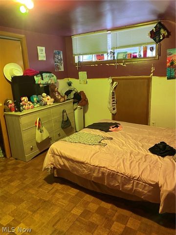 6622 lansing, Cleveland, OH 44105