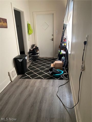6622 lansing, Cleveland, OH 44105