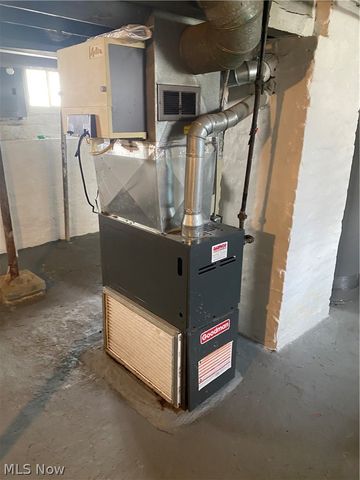 6622 lansing, Cleveland, OH 44105
