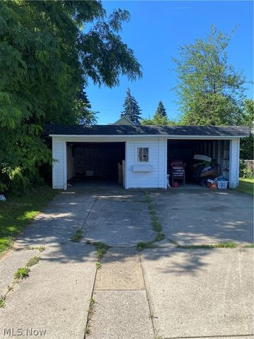 6622 lansing, Cleveland, OH 44105