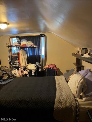 6622 lansing, Cleveland, OH 44105