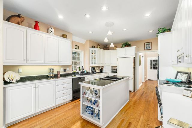 14 Resplandor Lane, Hot Springs Village, AR 71909