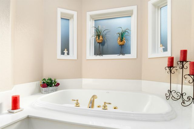 14 Resplandor Lane, Hot Springs Village, AR 71909