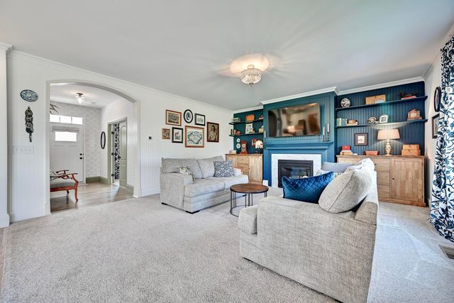 871 Cliffrose Court, Crescent Springs, KY 41017