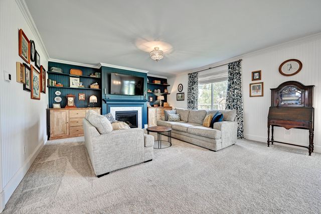 871 Cliffrose Court, Crescent Springs, KY 41017