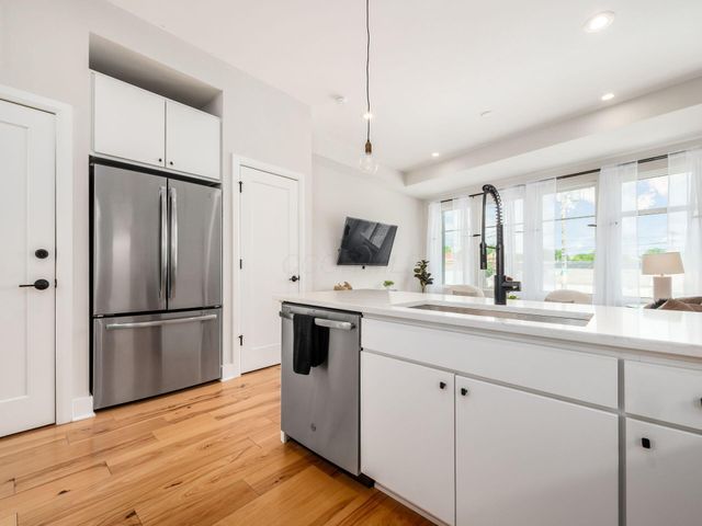 201 E 5th Avenue, 201, Columbus, OH 43201