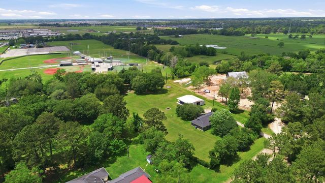 19819 Hampton Wood Drive, Tomball, TX 77377