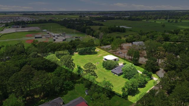 19819 Hampton Wood Drive, Tomball, TX 77377