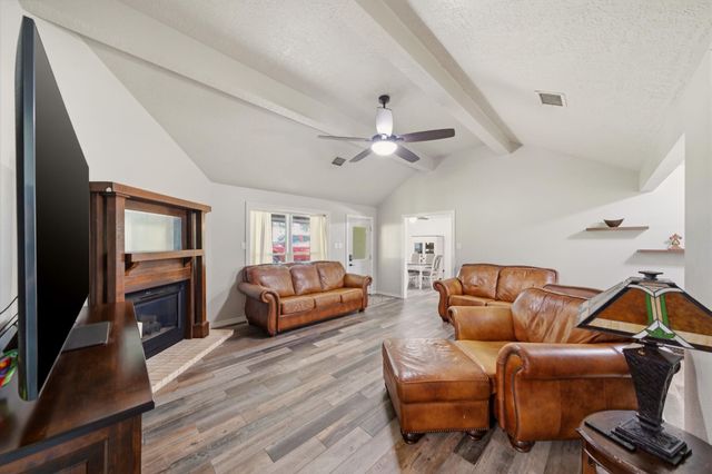 19819 Hampton Wood Drive, Tomball, TX 77377
