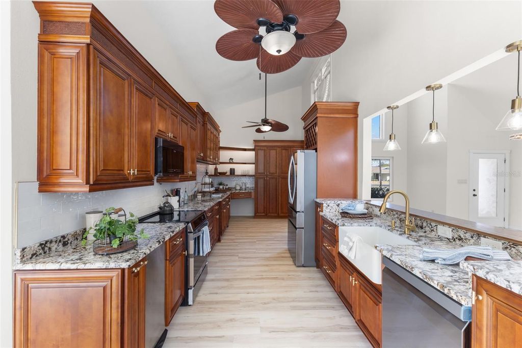 Image 13 of property listing at 2138 BAYOU DRIVE, Holiday, FL 34691