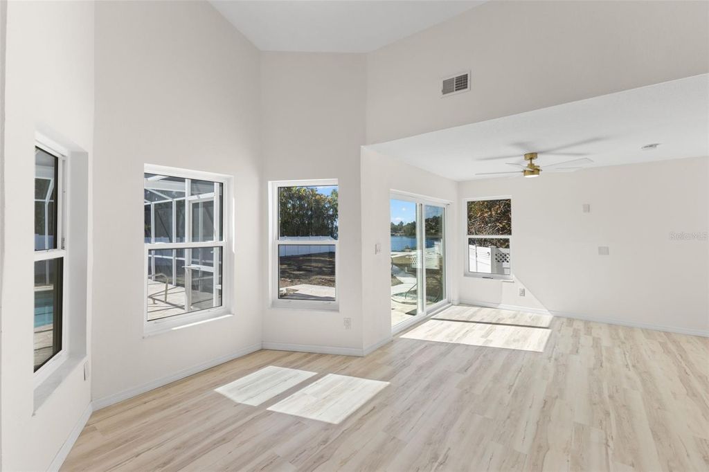 Image 21 of property listing at 2138 BAYOU DRIVE, Holiday, FL 34691