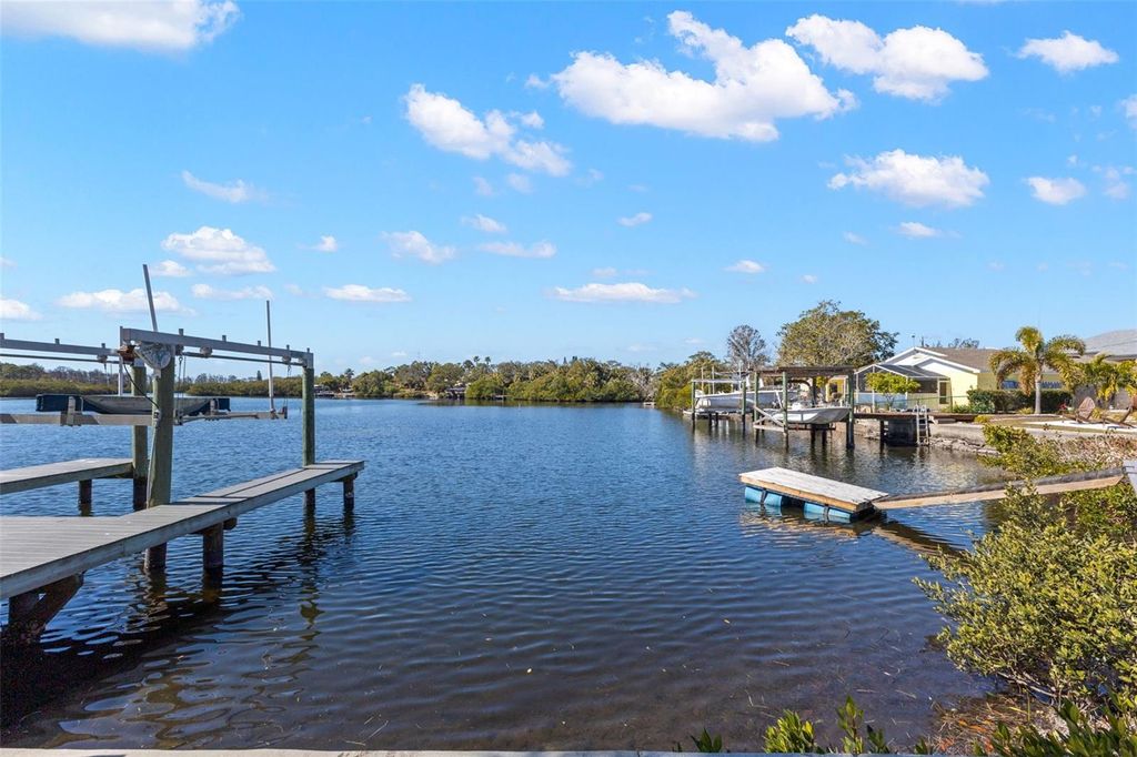 Image 47 of property listing at 2138 BAYOU DRIVE, Holiday, FL 34691