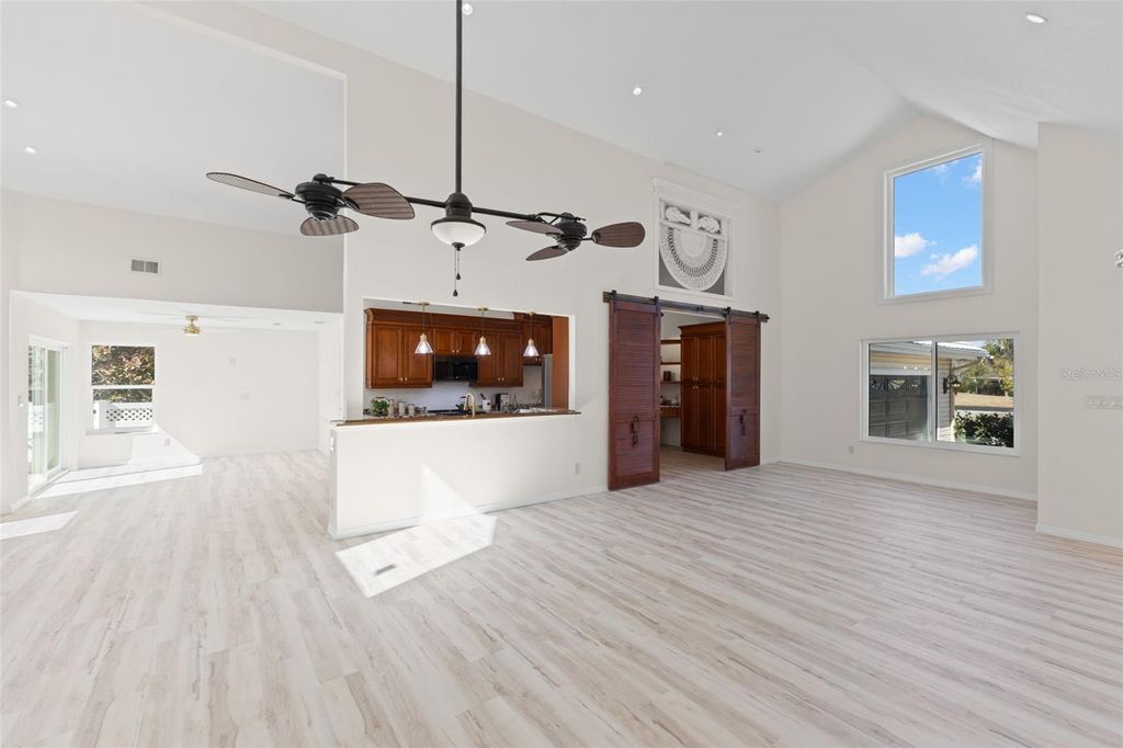 Image 7 of property listing at 2138 BAYOU DRIVE, Holiday, FL 34691