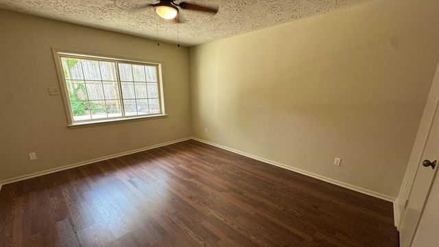 2500 Briarwood Circle, Bryan, TX 77802