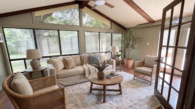 2500 Briarwood Circle, Bryan, TX 77802