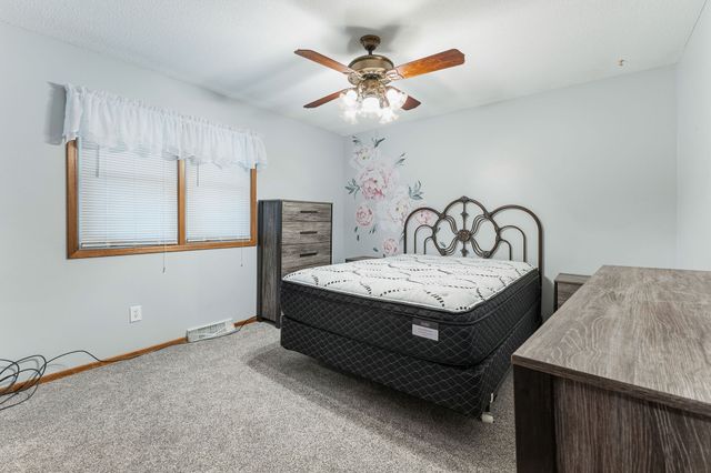 406 15th Street SE, Altoona, IA 50009