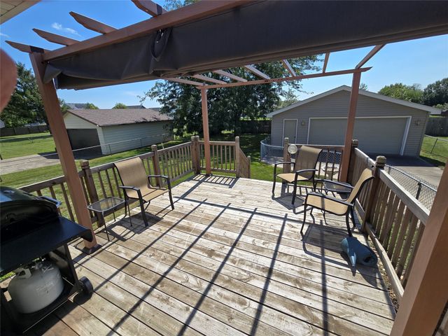 406 15th Street SE, Altoona, IA 50009