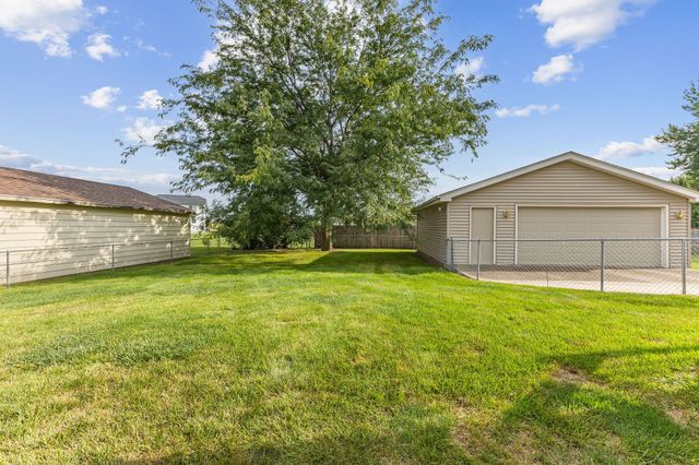 406 15th Street SE, Altoona, IA 50009