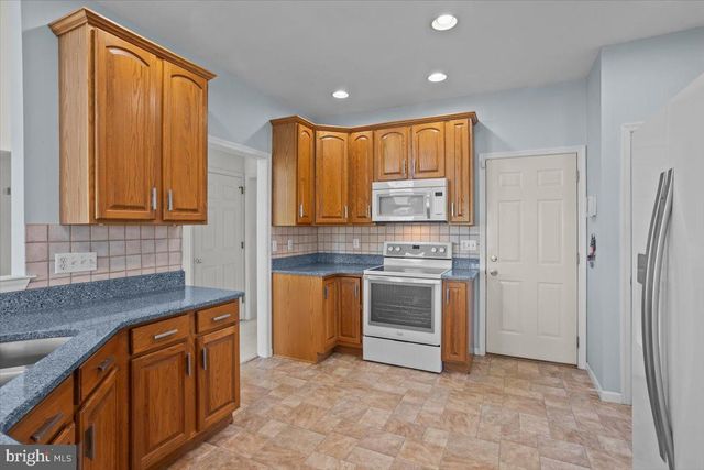 438 LORI ANN CT, Lebanon, PA 17042