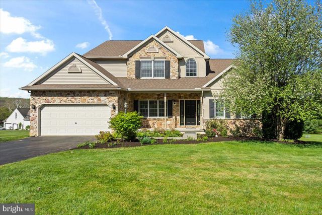 438 LORI ANN CT, Lebanon, PA 17042