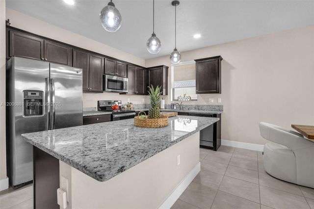 3525 W 94th St, Hialeah, FL 33018