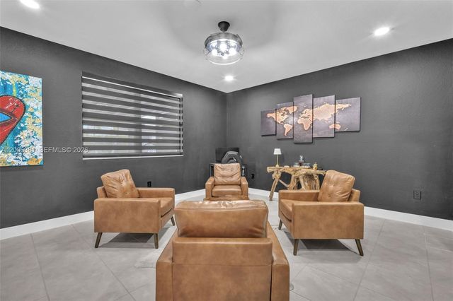 3525 W 94th St, Hialeah, FL 33018