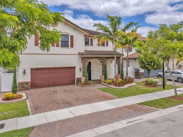 3525 W 94th St, Hialeah, FL 33018