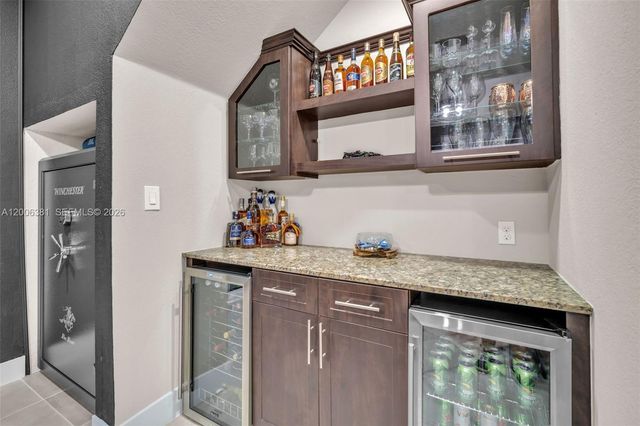 3525 W 94th St, Hialeah, FL 33018