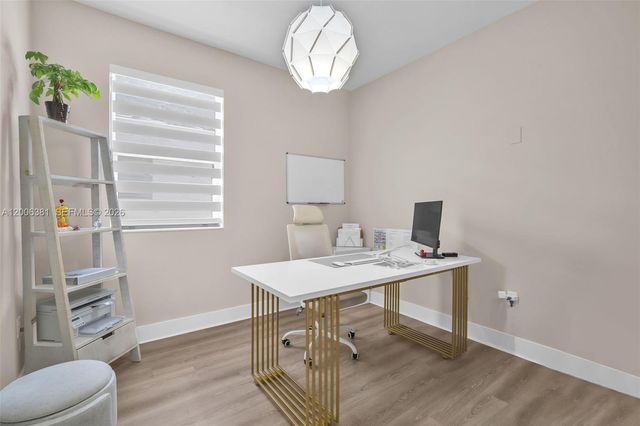 3525 W 94th St, Hialeah, FL 33018