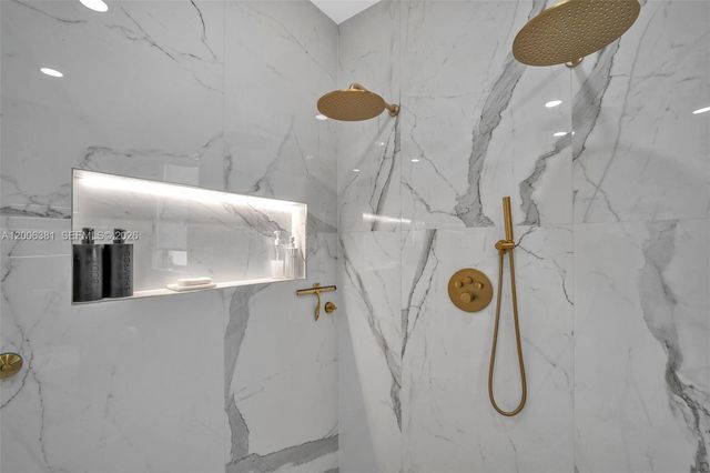 3525 W 94th St, Hialeah, FL 33018