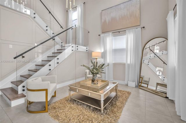 3525 W 94th St, Hialeah, FL 33018