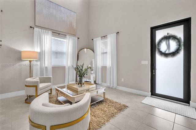 3525 W 94th St, Hialeah, FL 33018