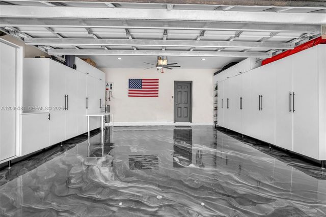 3525 W 94th St, Hialeah, FL 33018