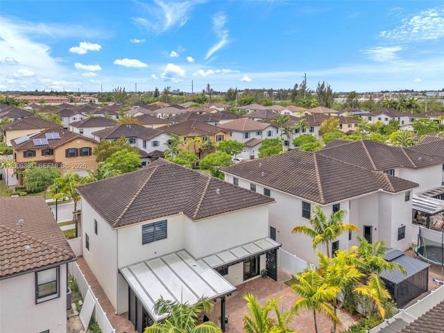 3525 W 94th St, Hialeah, FL 33018