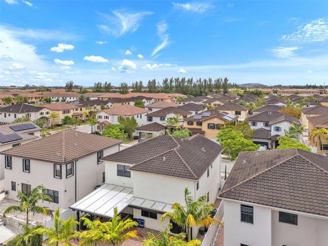 3525 W 94th St, Hialeah, FL 33018