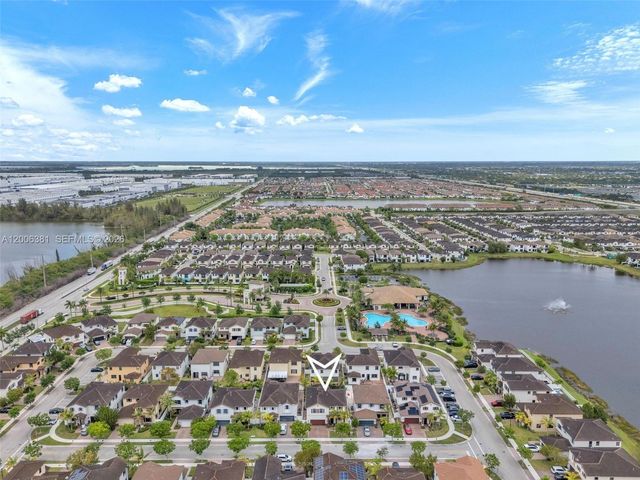 3525 W 94th St, Hialeah, FL 33018