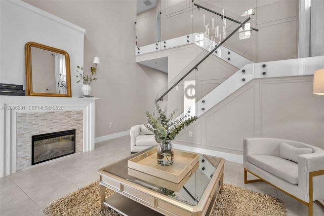 3525 W 94th St, Hialeah, FL 33018