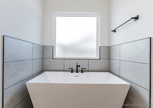 15024 S Poplar Street, Glenpool, OK 74033