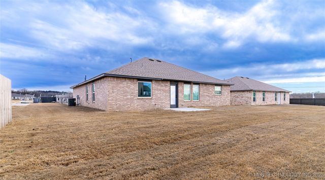 15024 S Poplar Street, Glenpool, OK 74033