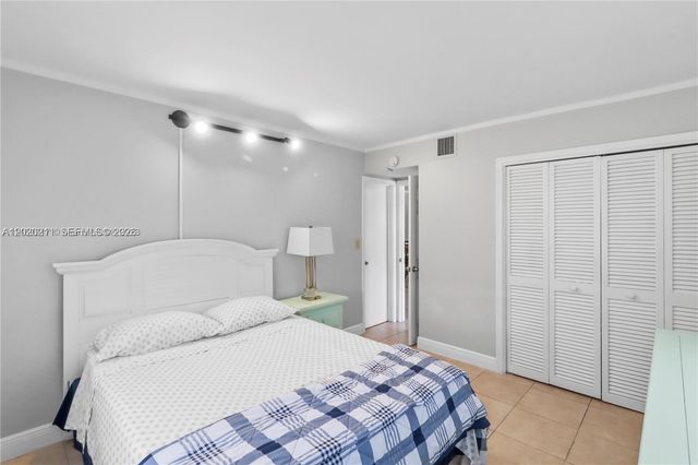 2420 SE 17th Cswy 301C, Fort Lauderdale, FL 33316